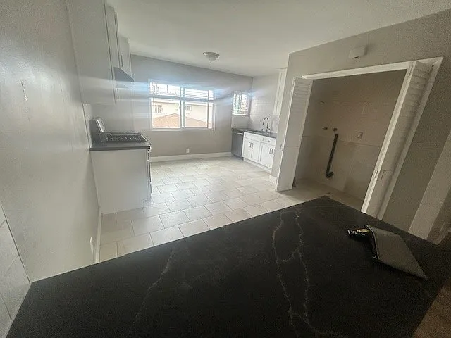 623 W 22nd St #3 — Photo 8