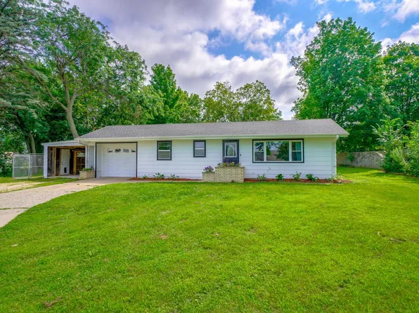 1834 S Main St, River Falls, WI 54022