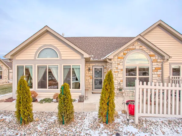 2723 Madelynn Dr, Champaign, IL 61822