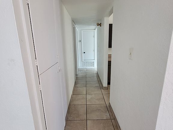 4th image of 1845 Foster Rd