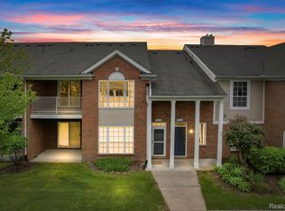 16417 Chatham Dr, Macomb, MI 48044