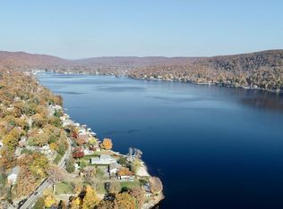 1 Diane Ct, Greenwood Lake, NY 10925