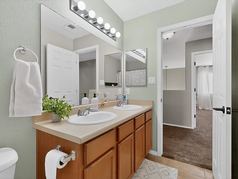 6916 Tree Line Ave NW — Photo 37