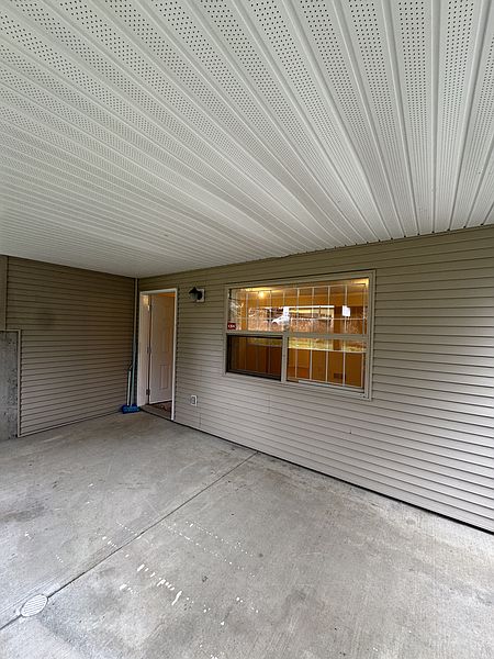 Coquitlam Apartment for rent - 2 Bedrooms — photo 9