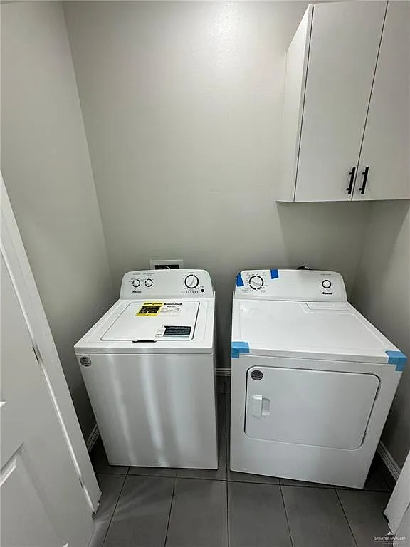 3 bed, 2.0 bath, 1050 sqft, $1,000 — Photo 4