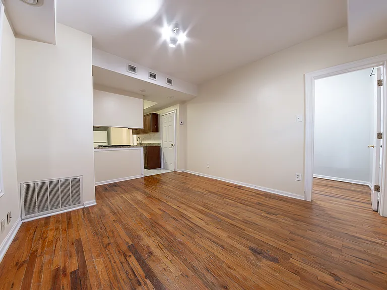 1648 W Cullerton St #1R — Photo 8
