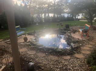 26457 W River Rd, Grosse Ile, MI 48138