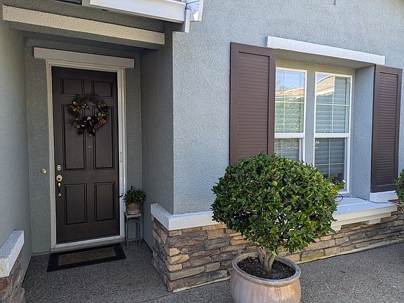 3rd image of 300 Sawmill Ln