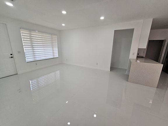 4th image of 3545 Forest Hill Boulevard #15