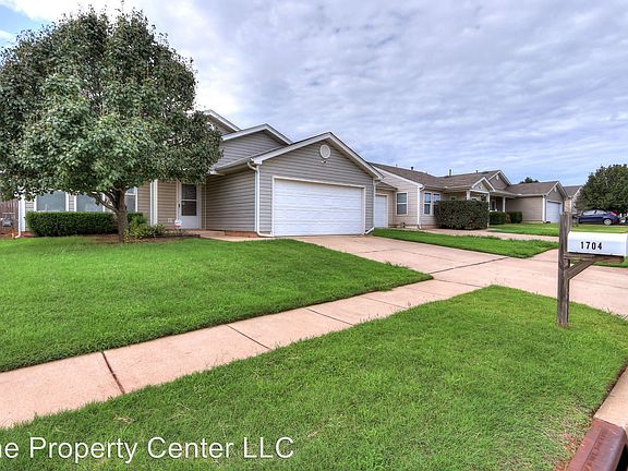3rd image of 1704 NW 150th Ter
