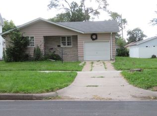 1516 11th St, Columbus, NE 68601