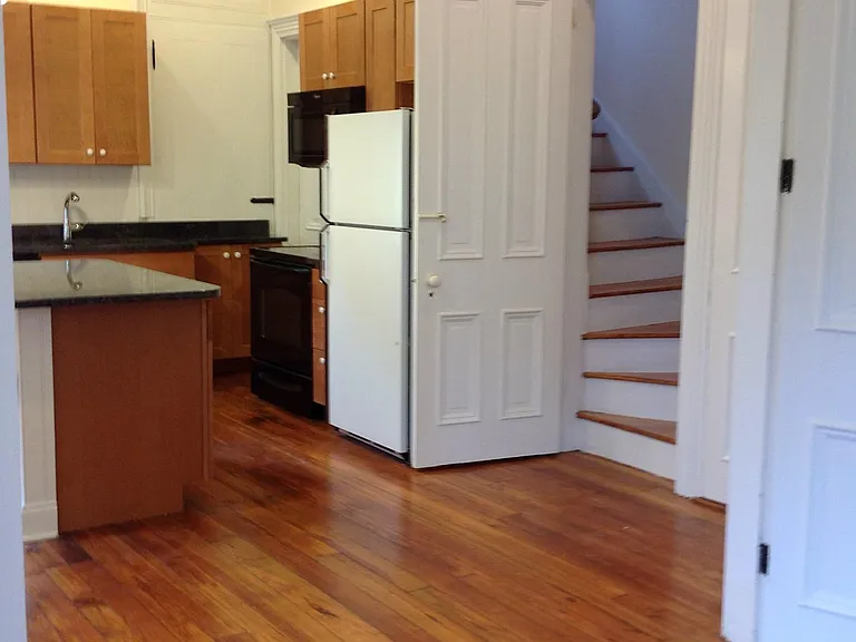 275 Mill Ln #4 — Photo 8