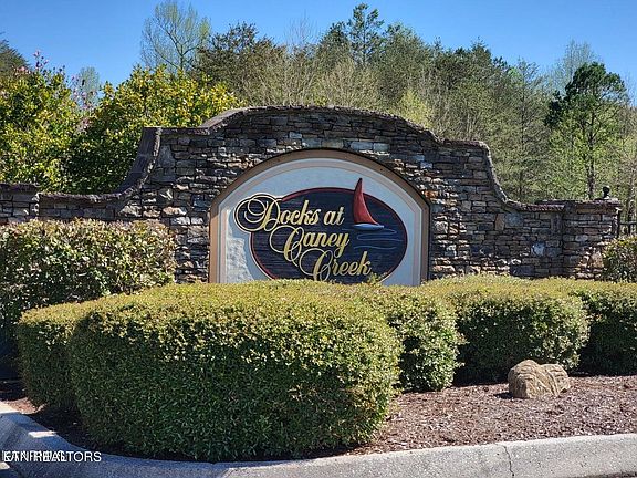 4th image of 308 Caney View Dr