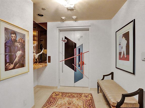 5th image of 9999 Collins Ave APT 12J
