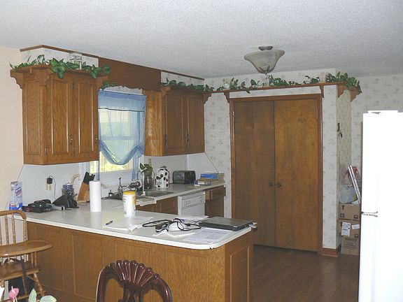 Kitchen w/lots of cabinets   pantry