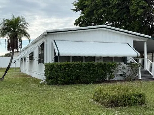 7560 SE Eagle Avenue, Hobe Sound, FL 33455