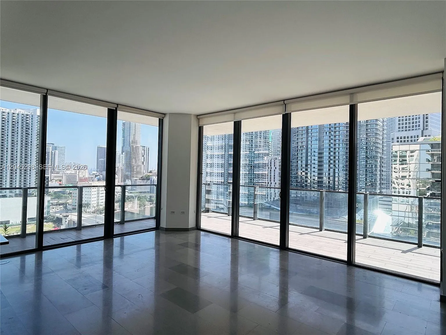 Rise Condo — Photo 4