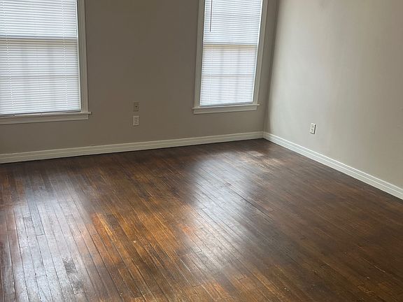3rd image of 1826 Jackson St