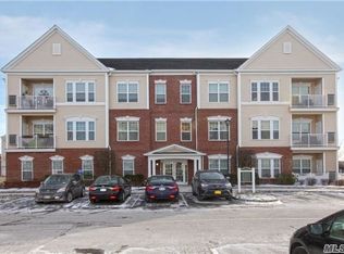 2131 Finch Ln, Central Islip, NY 11722