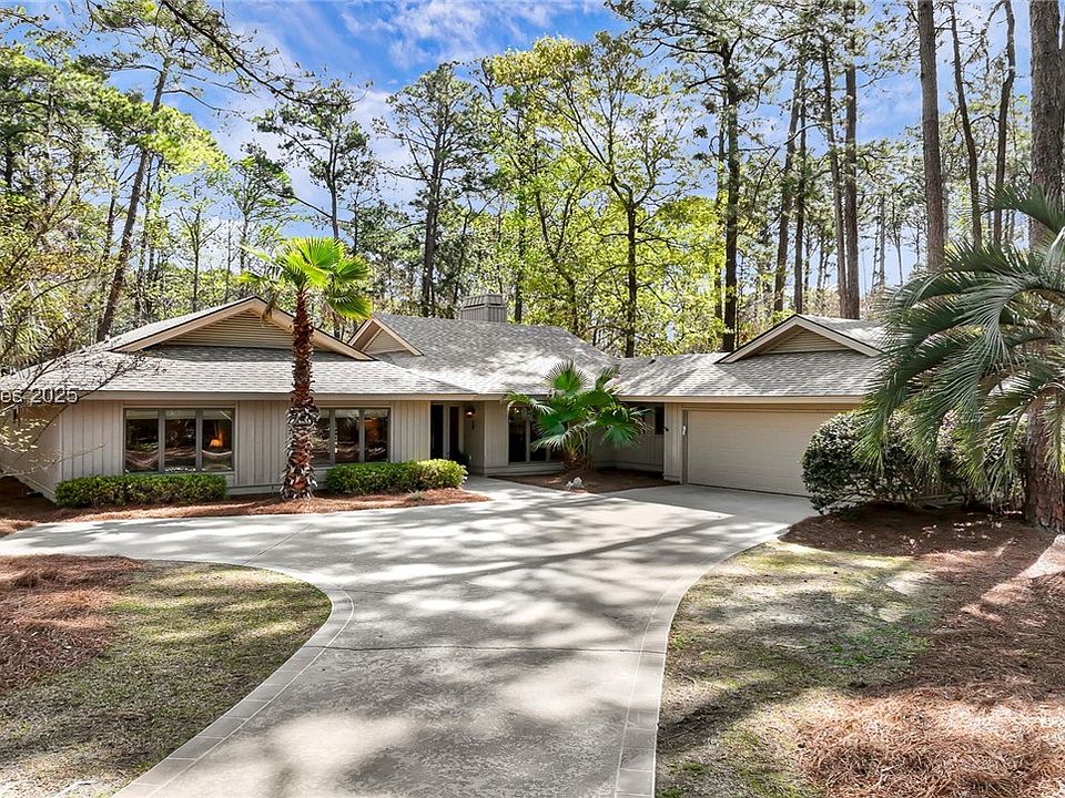 1st image of 19 Royal James Dr
