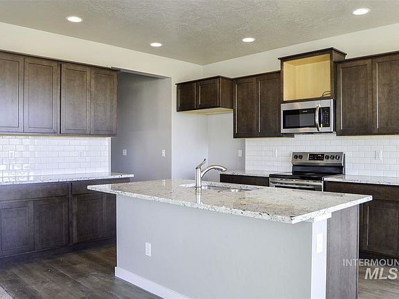 4th image of 409 N Bursera Ave