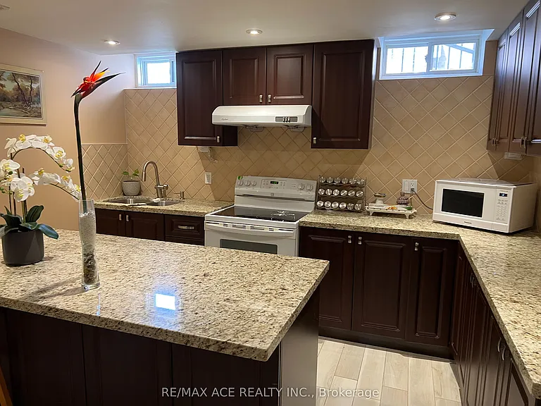 15 Settlers Ridge St #BASEMENT — Photo 7