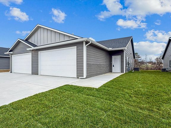 2nd image of 2945 S Bunker Hill Dr #100