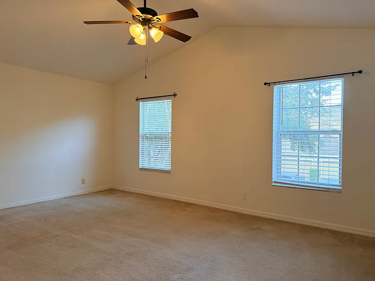 4212 Bismarck Palm Dr — Photo 18