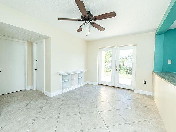 4th image of 220 Carib Dr