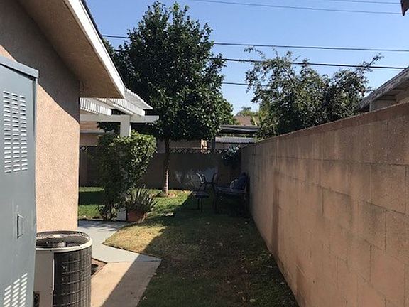 3rd image of 15654 Cadwell St