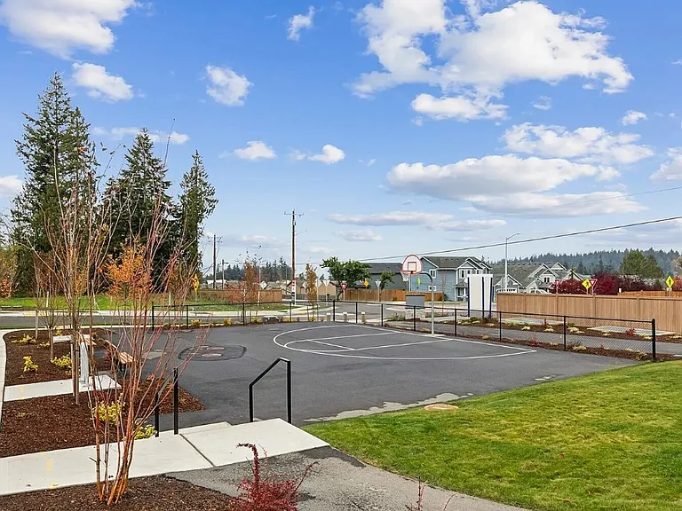 75th Dr NW — Photo 57