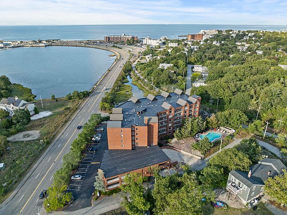 5th image of 155 George Washington Blvd APT 306