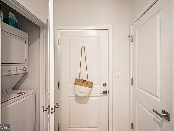 2nd image of 627 E Girard Ave APT D3