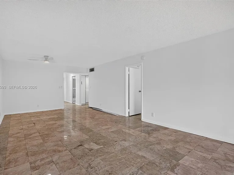 6080 NW 44th St #410 — Photo 3