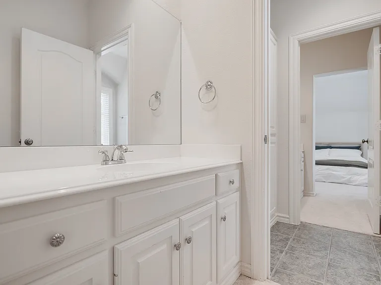 5619 Miramar Dr — Photo 5