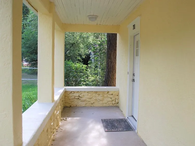 711 E Platte Ave #1 — Photo 2