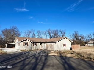 1700 Hidden Ln, Lamar, MO 64759