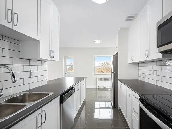 290 Mary St N, Oshawa, ON L1G 5C8, 290 Mary St N, Oshawa, ON L1G 5C8