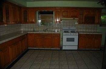 2nd image of 540 Hilton St