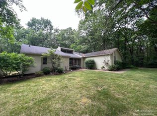 3399 McCluskey Dr, Pinckney, MI 48169