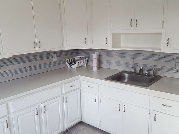 4th image of 4817 Avenue O