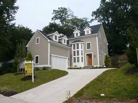 1st image of 2123 Boxwood Dr