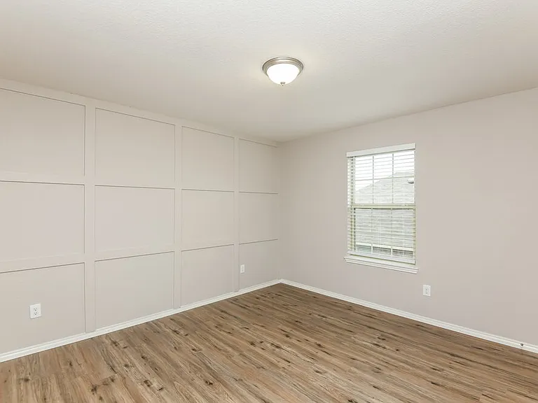 204 Bay St — Photo 12