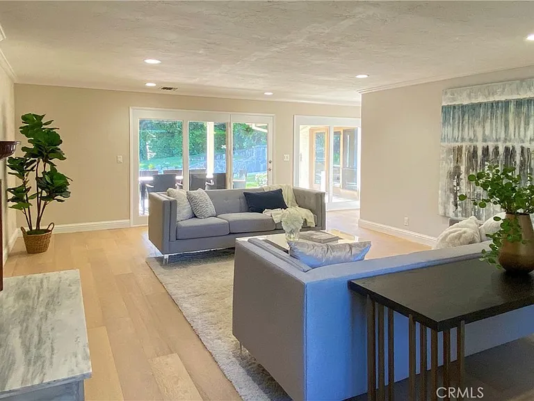 1203 Patton Way — Photo 5
