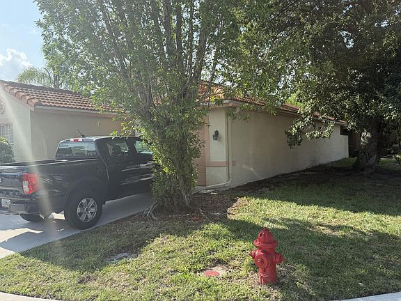 4th image of 8164 PELICAN HARBOUR Drive