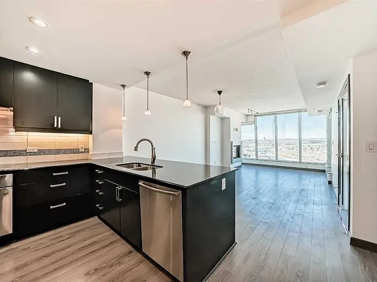888 4th Ave SW #1902 — Photo 14