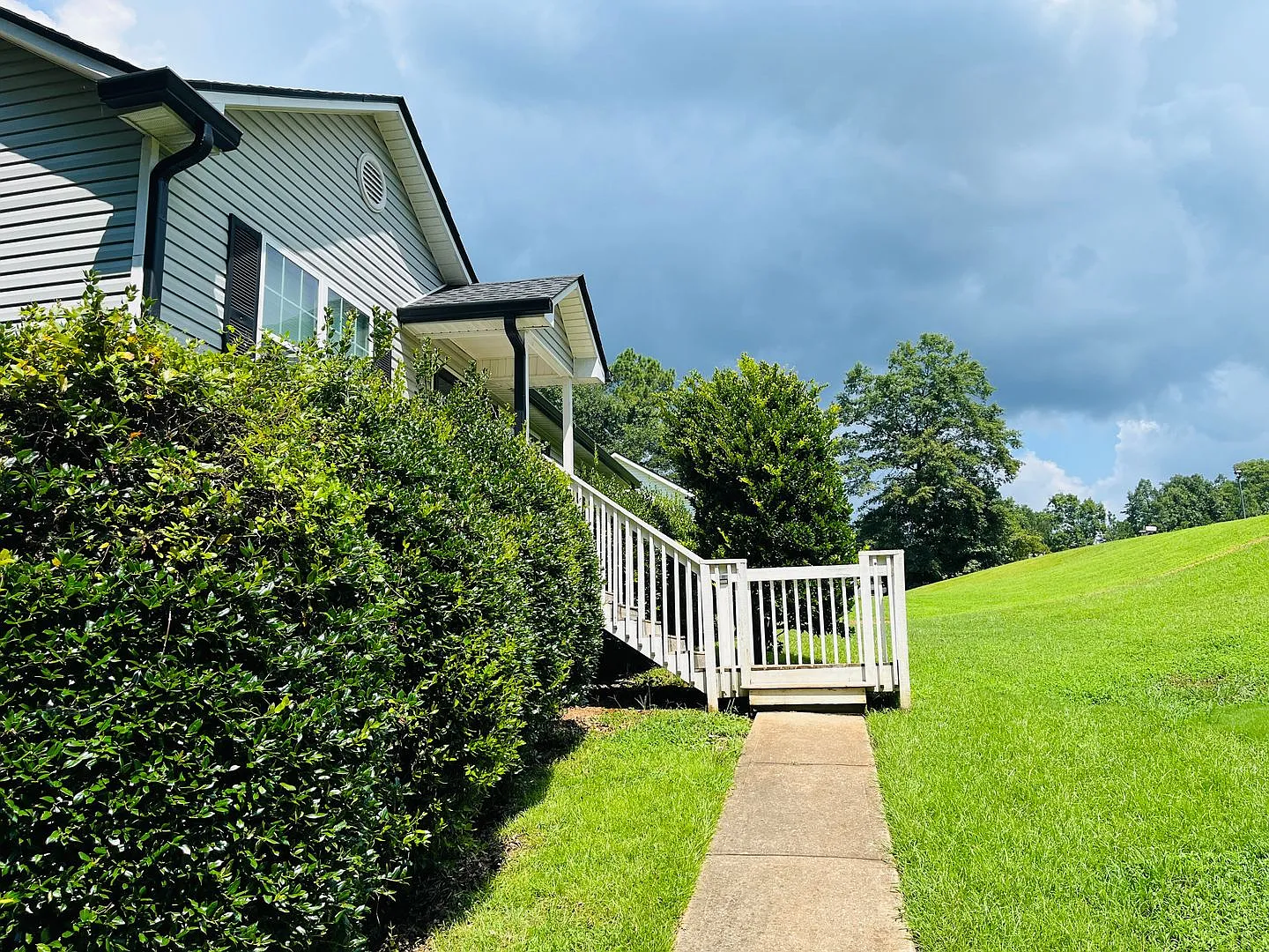 WOW! Newly renovated 4 bedroom, 3 bathroom home in Newnan! Must See — Photo 3