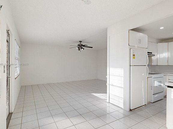 4th image of 1031 Farnham #1031-O