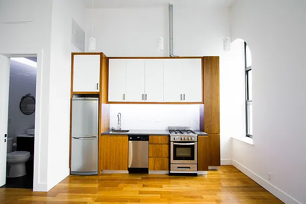 Rented by TheRealEstateCompany.com LLC | media 45