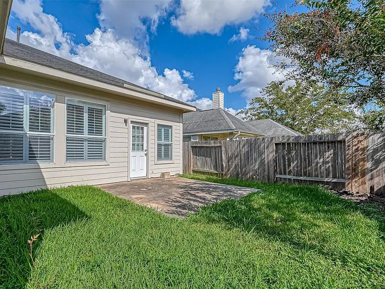 6923 Grants Hollow Ln — Photo 40